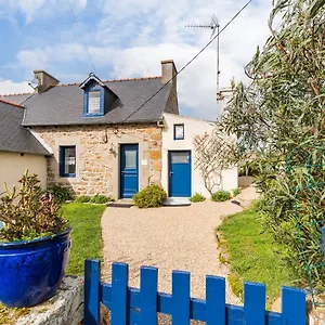 Hébergement de vacances La Maison Bleue - 300m De La France